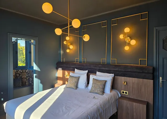 Le Castel Guesthouse